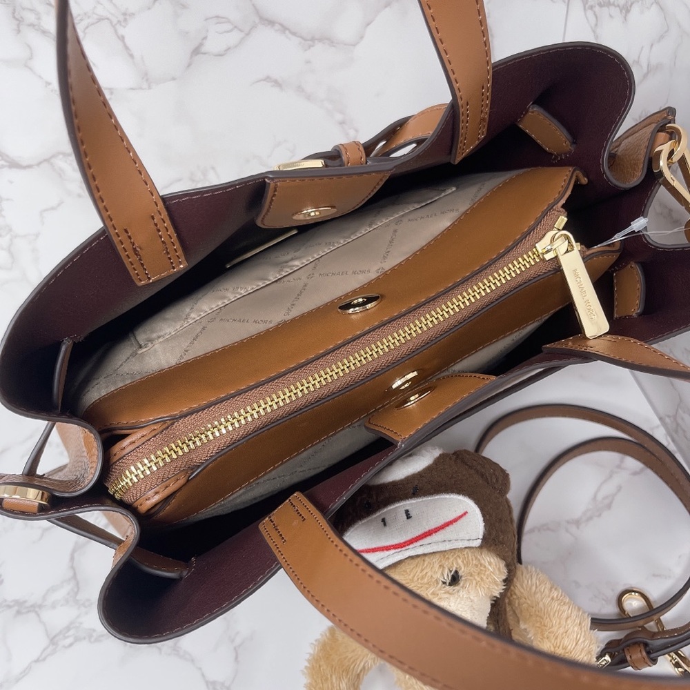 Michael Kors Emilia Large Satchel - Picture 8 of 9